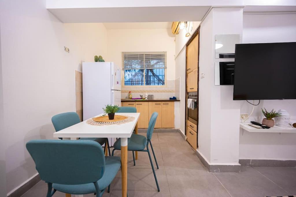 Studio Apartment In Ben Yehuda Cozy And Convinent Тел Авив Екстериор снимка